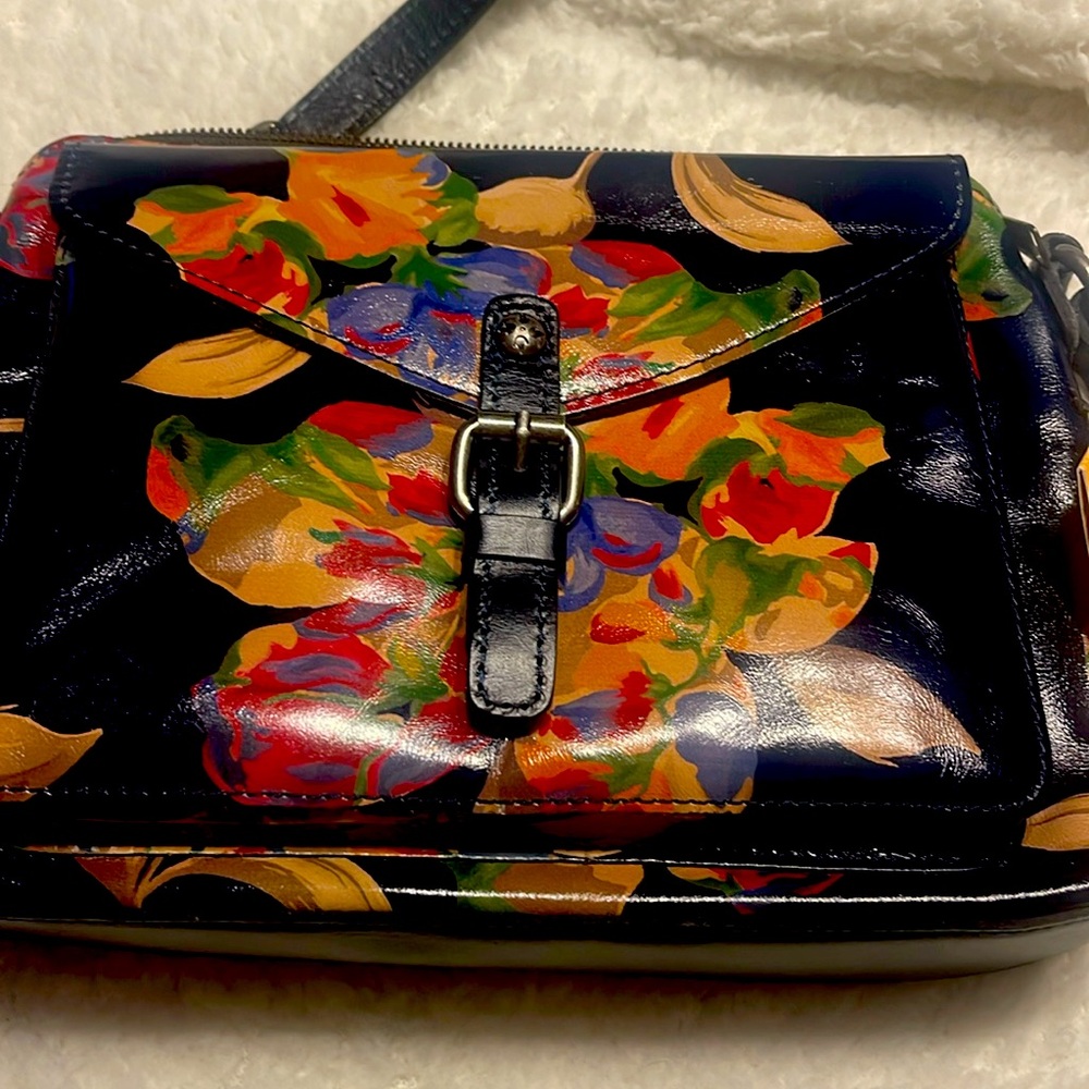 BRAND NEW Patricia Nash crossbody bag with tan cloth dust bag